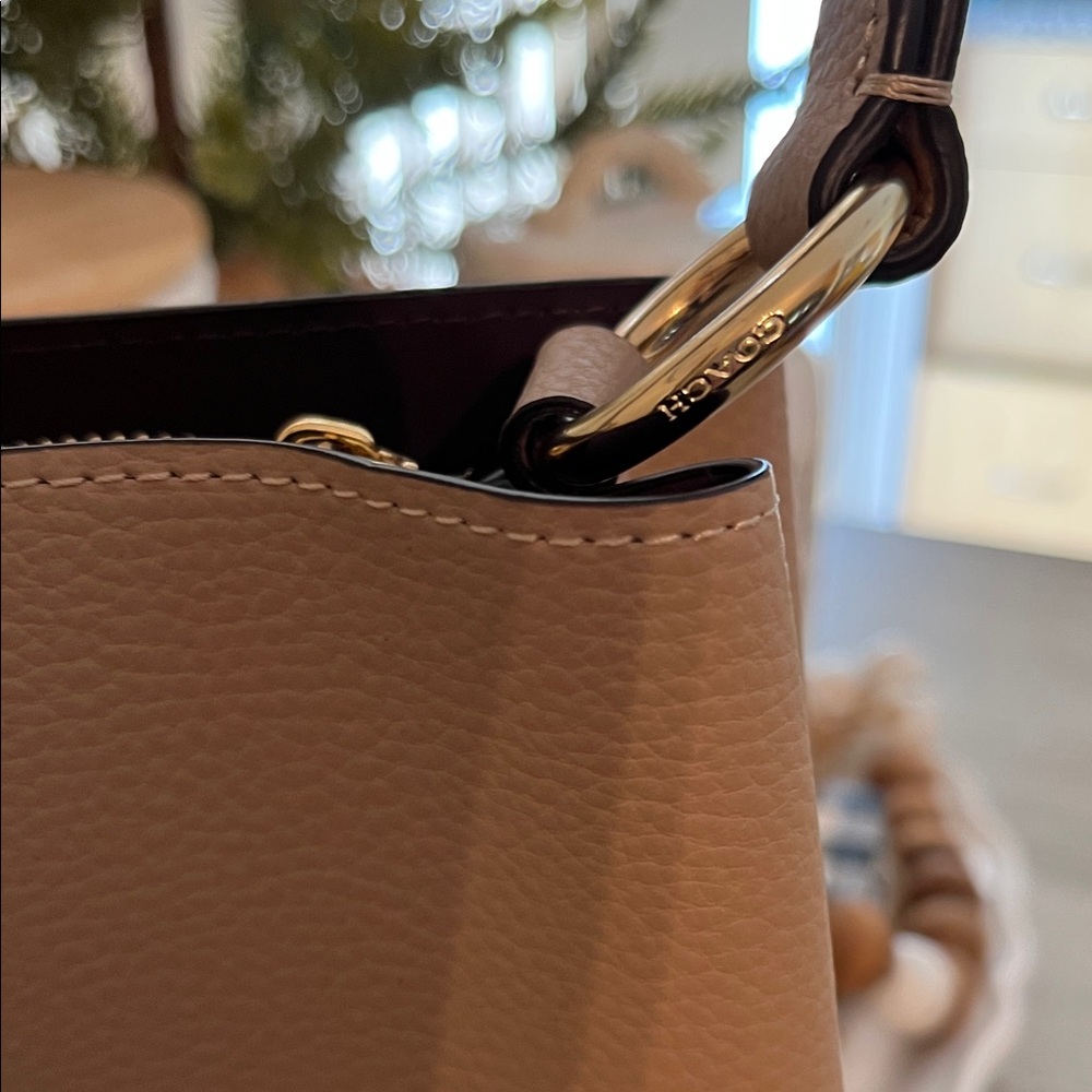 Coach bucket Leather Shoulder Bag - Picture 5 of 15